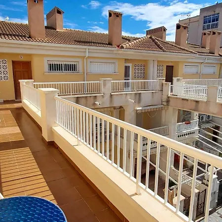 Casa De Laura En *